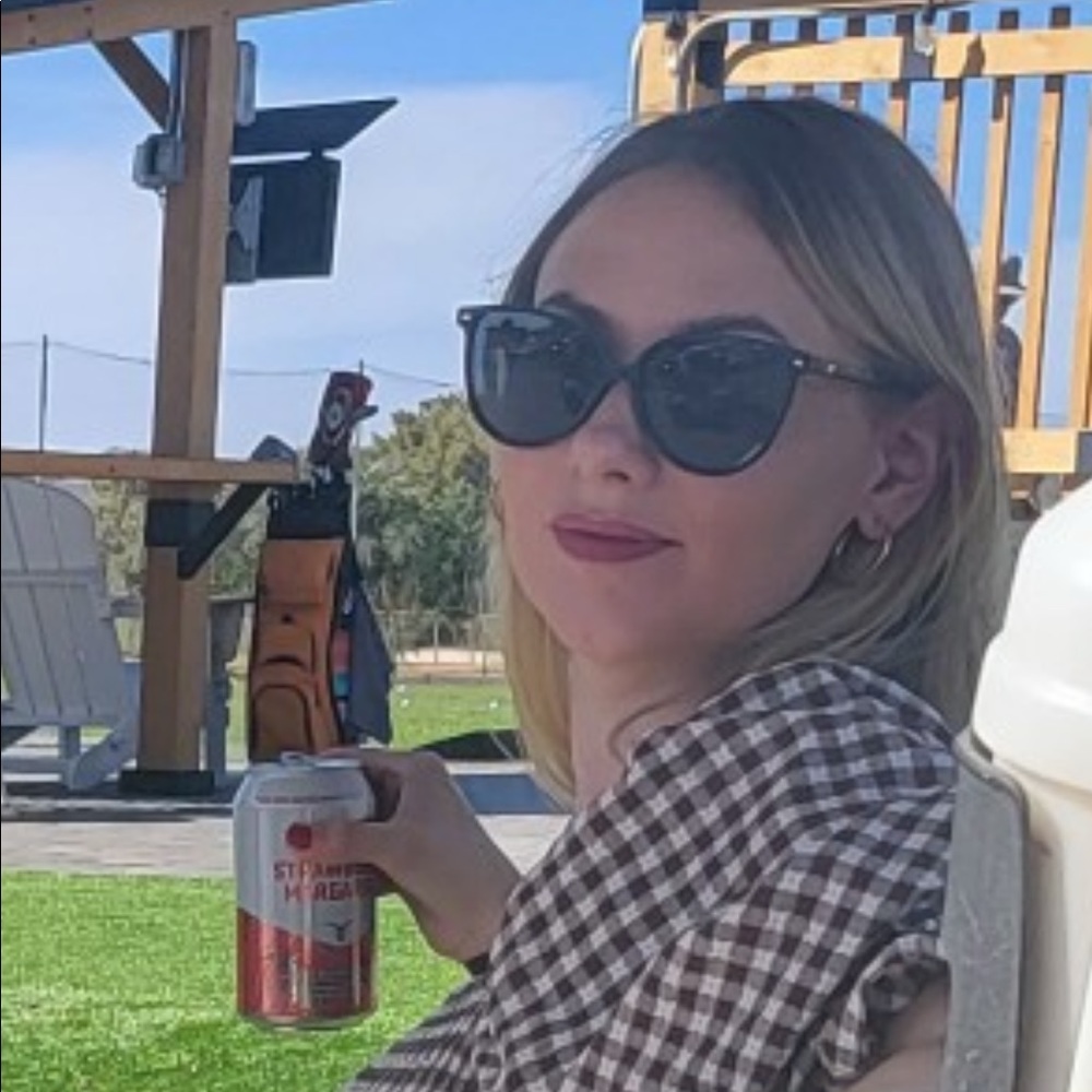 Meet your Posher, Calli